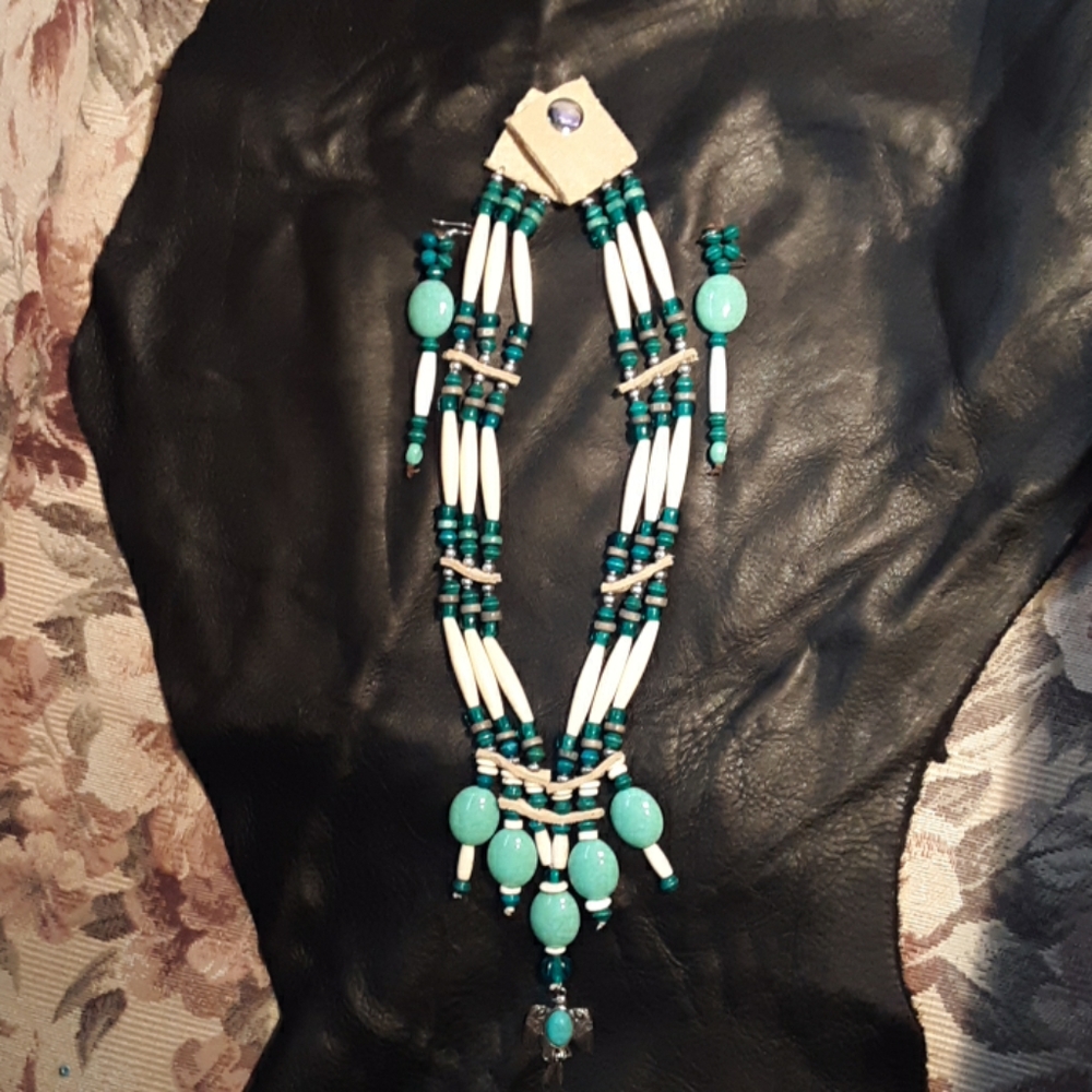 Tribal necklace
